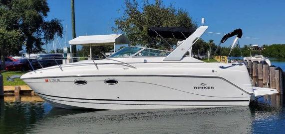 2007 Rinker 270 Express Cruiser