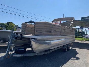 2007 Godfrey Pontoon Boats San Pan 2200 RE 3 Gate