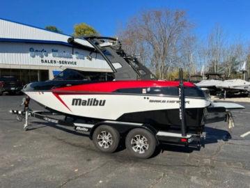 2017 Malibu Boats 20 VTX