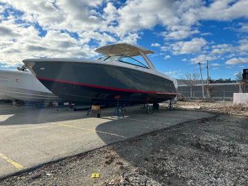 2023 Cobalt Boats R33 Outboard