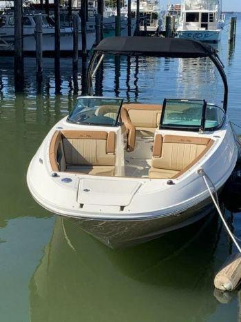 2014 Sea Ray 240 Sun Deck