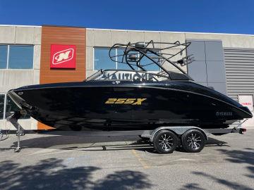 2025 Yamaha Boats 255X