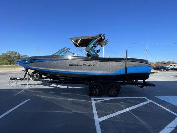 2022 MasterCraft X26