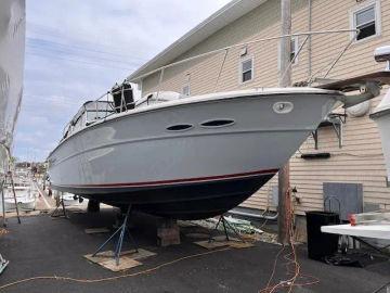 1986 Sea Ray 390 Express Cruiser