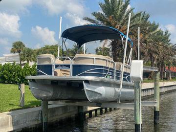 2019 SUNTRACKER SPORTFISH 22 DLX