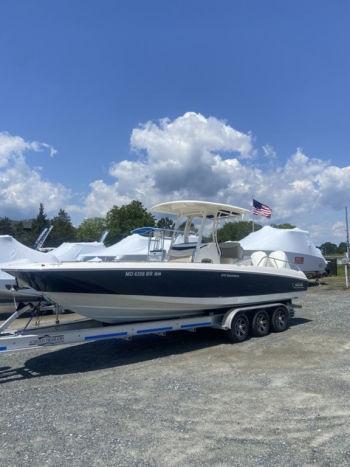 2022 Boston Whaler 270 Dauntless