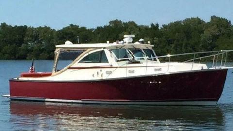 1999 Ellis 36 Express Cruiser