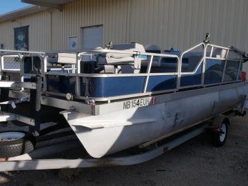 1990 Lowe Pontoon