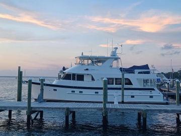 2009 OUTER REEF YACHTS 65 MOTOR YACHT