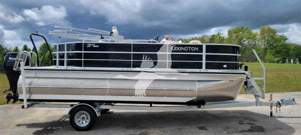 2024 INTERNATIONAL PONTOON LEXINGTON 320HPT