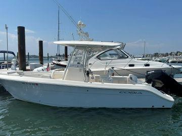 2022 Cobia 237 Center Console