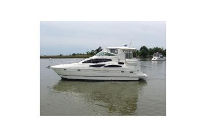 2004 Cruisers Yachts 405 Express