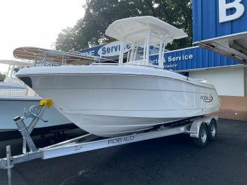 2023 Robalo R222 Center Console