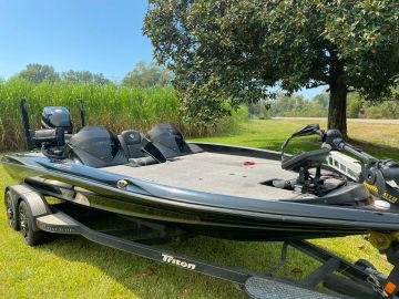 2016 Triton Boats TRX20 PATRIOT