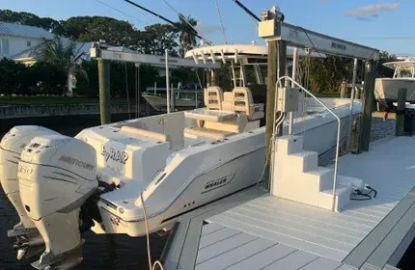 2017 Boston Whaler 330 Outrage