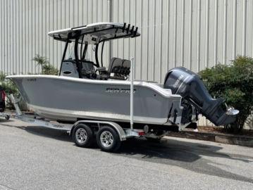 2021 Sea Pro 239 Center Console