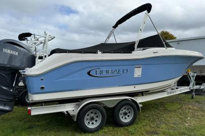 2024 Robalo 207 Dual Console