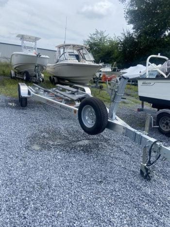 2024 Boston Whaler 210 Vantage