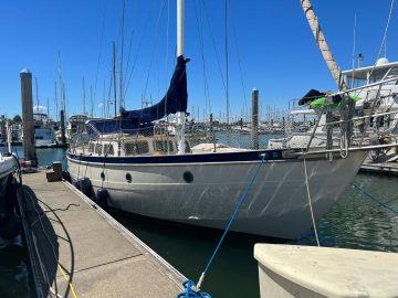 1982 Spindrift Pilothouse 43