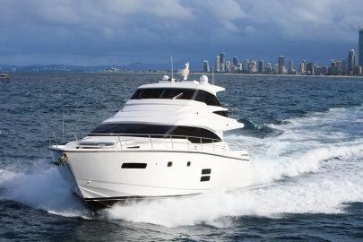 2024 Johnson 70 Motor Yacht Sky-Lounge