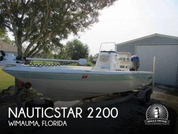 2017 NauticStar 2200 Sport