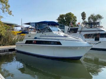 1988 Carver 3297 Mariner