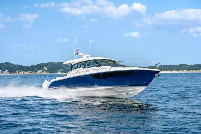 2025 Tiara Yachts 43 LE