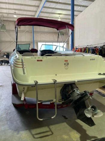 1993 Sea Ray 220 Bowrider