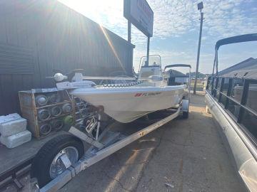 2018 NAUTICSTAR 1910 BAY