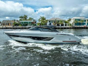 2023 Riva 68'