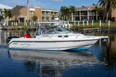 2000 Boston Whaler conquest 285