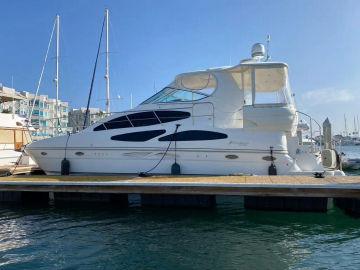 2005 Cruisers Yachts 405 Express Motoryacht