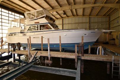 1982 Viking 44 Motor Yacht