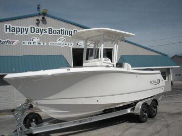 2024 Robalo R230 Center Console