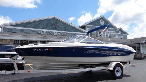 2010 Bayliner 215 BR