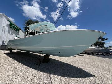 2024 COBIA 320 CC