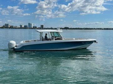 2019 Boston Whaler 380 Outrage