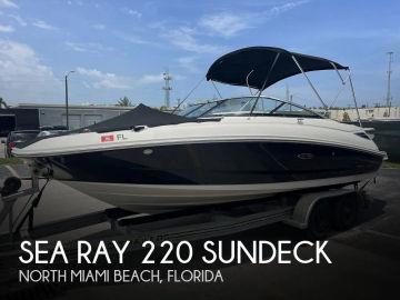 2013 Sea Ray 220 Sundeck