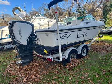 1999 Boston Whaler Vantage