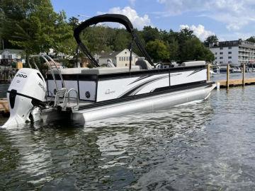 2023 Qwest Pontoons 822 E-Class RLS Triple Tube LTZ