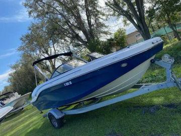 2019 Bayliner Boats DX2000