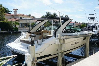 2015 Cruisers Yachts 328 BR