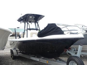 2019 Sea Born FX25 Bay