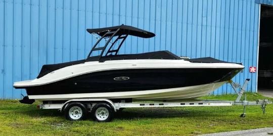 2024 Sea Ray 230 SPX