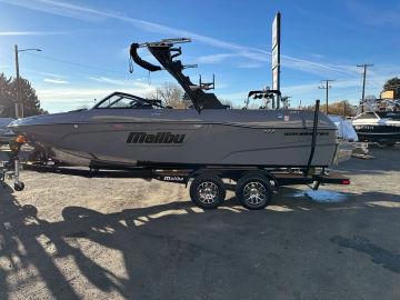 2023 Malibu Boats 23 LSV