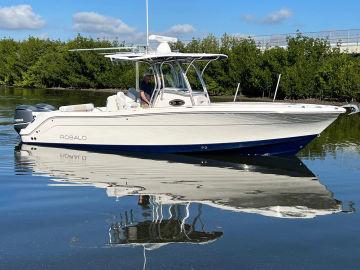 2015 ROBALO R300 Center Console