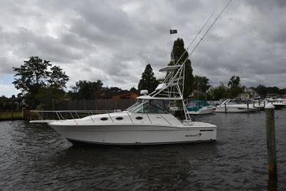 2004 Wellcraft 330 Coastal