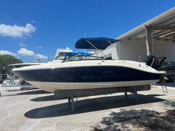 2018 SEA RAY 230 SPX