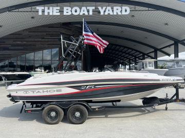 2016 Triton Boats 215