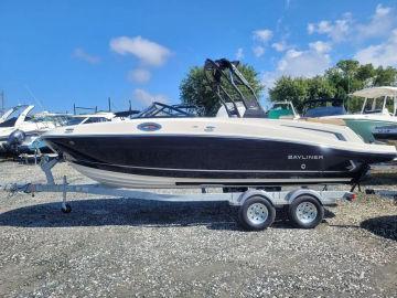 2025 Bayliner VR6 Bowrider